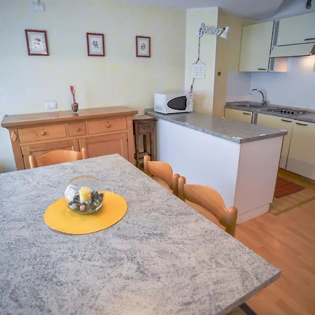 Res.Albare/Solaria Apt.Solandra Mezzana  Exterior foto